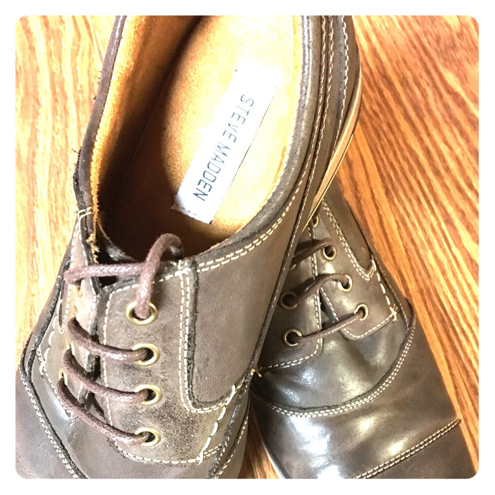 Steve Madden size 10.5 Leather dress shoes.